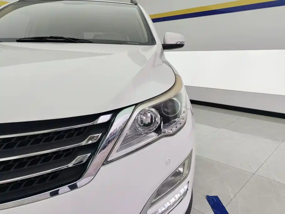 Baojun 560 2015 2015 1.8L Manual Luxury