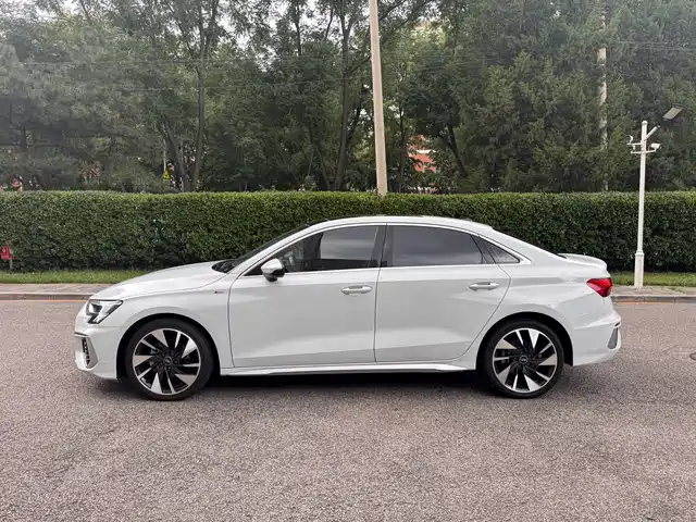 Audi A3 2024 Model A3L Limousine 35 TFSI Progressive Sport — фото 3
