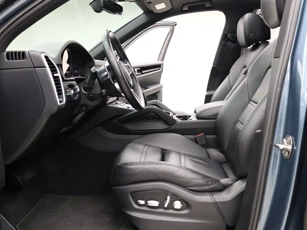 Porsche Cayenne 2018 Cayenne 3.0T фото 3