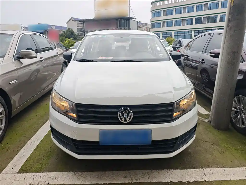 Volkswagen Santana 2016 1.6L Manual Trend Edition фото 3