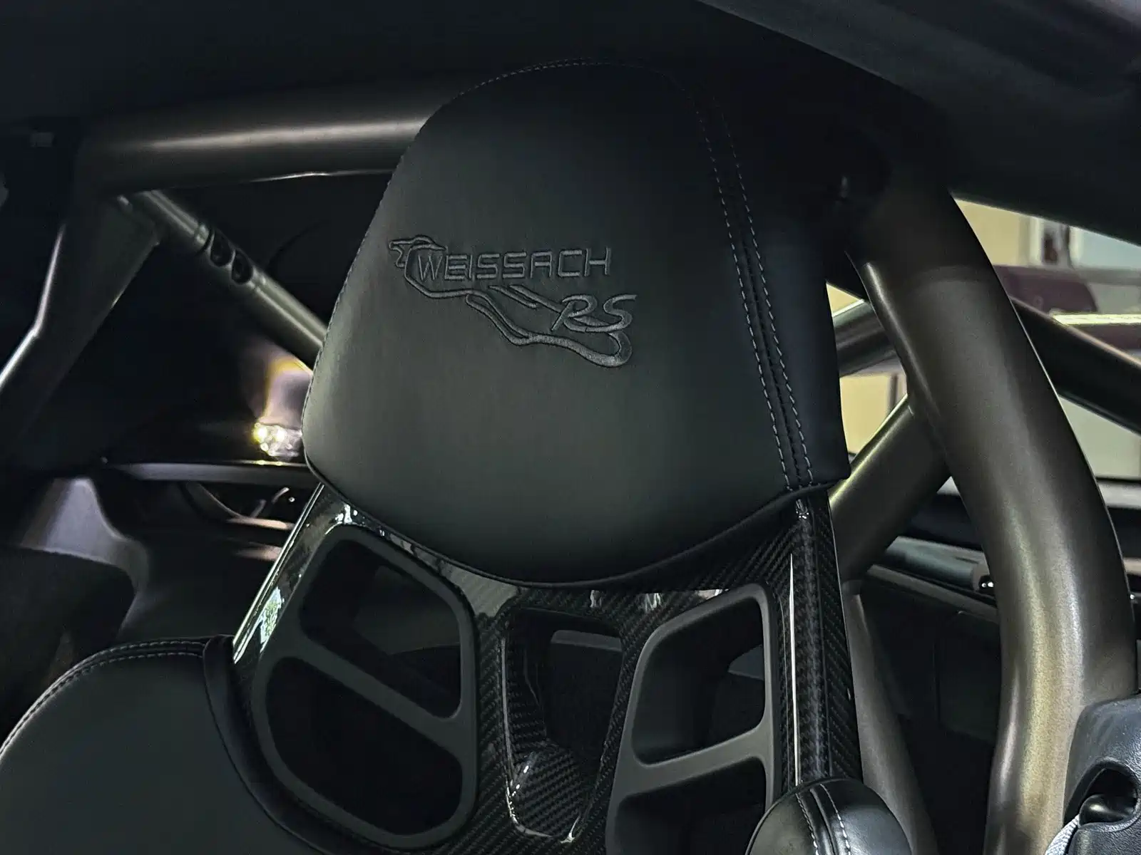 Photo 21 - Porsche 718