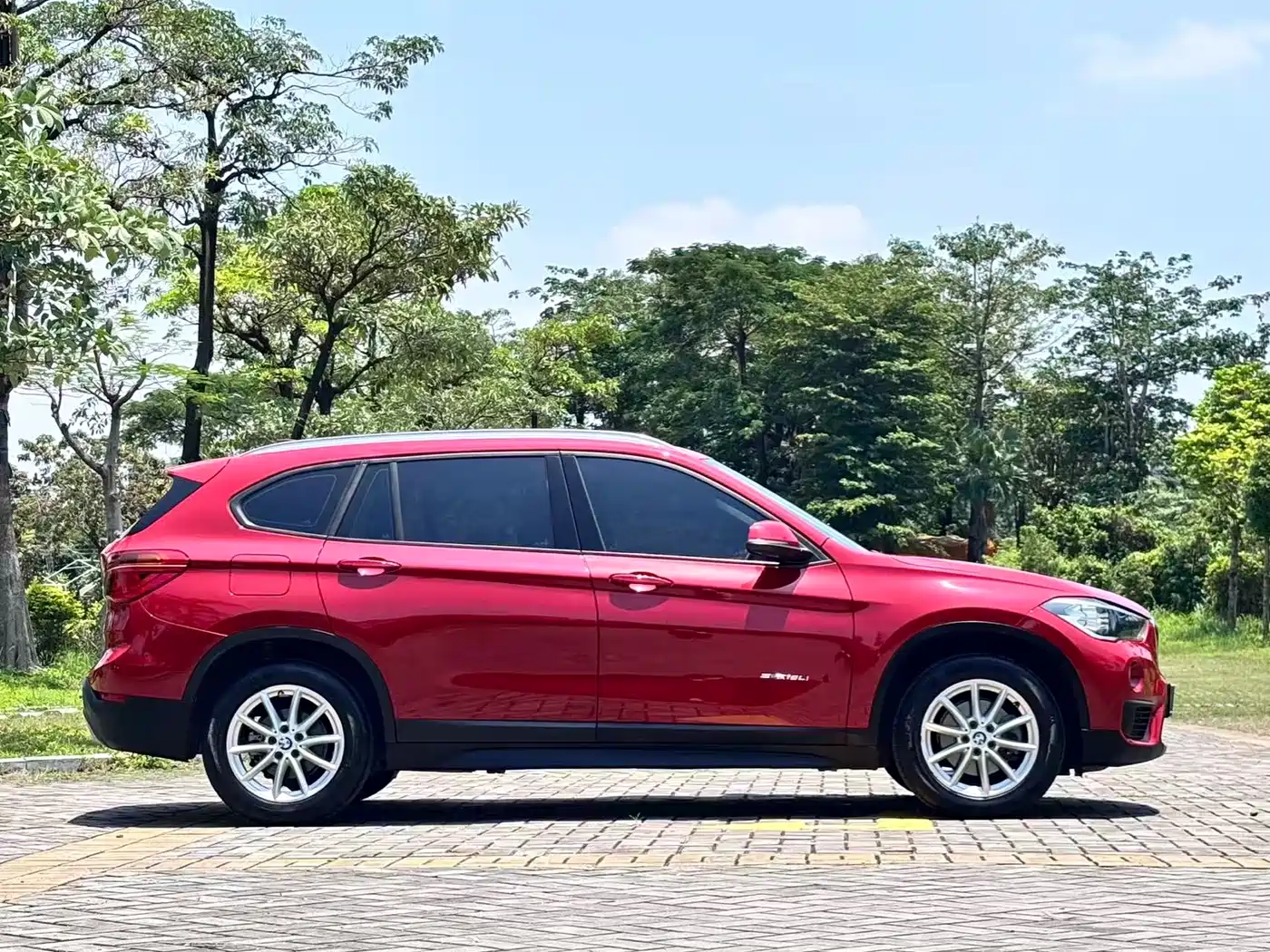 BMW X1 2018 sDrive18Li Fashion Model фото 5