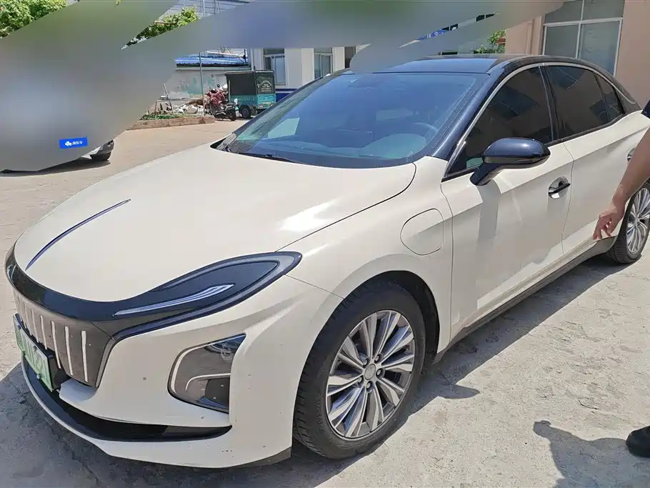 Hongqi E-QM5 2022 431km Charging Enjoyment Edition