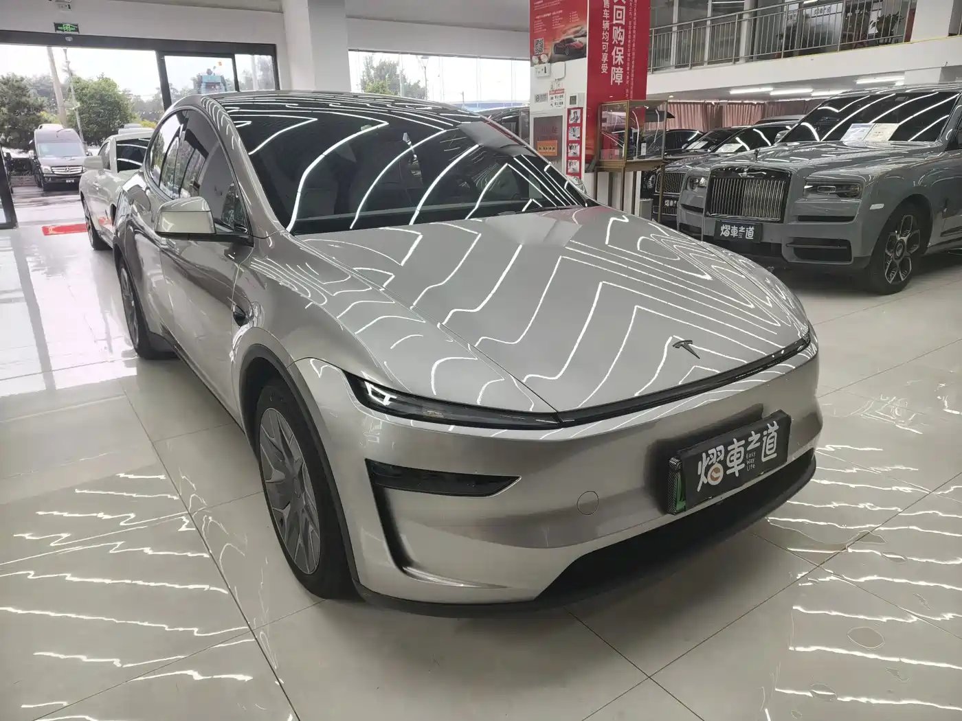 Tesla Model Y L 2026 2025 Facelift Long Range AWD