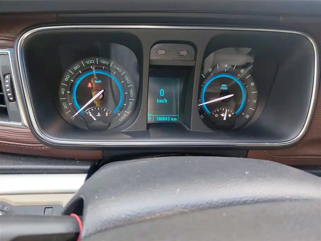 Buick GL8 2014 3.0L XT Luxury Business Flagship фото 5