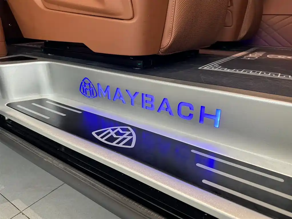 Mercedes-Benz Vito 2024 2.0T Business 7-Seater фото 17