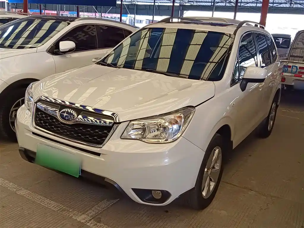 Subaru Forester 2014 2.0i Automatic Luxury Edition фото 2