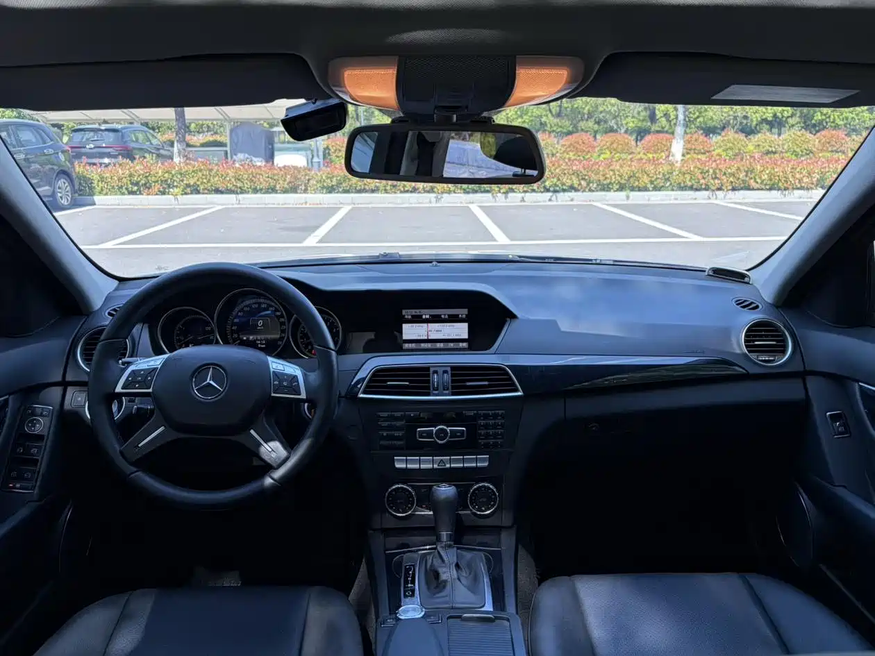Mercedes-Benz C-Class 2013 C 180 Classic Grand Edition фото 7