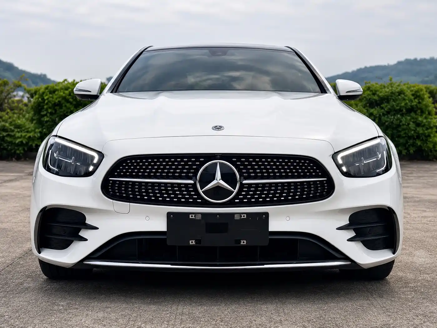 Mercedes-Benz E-Class, миниатюра 2