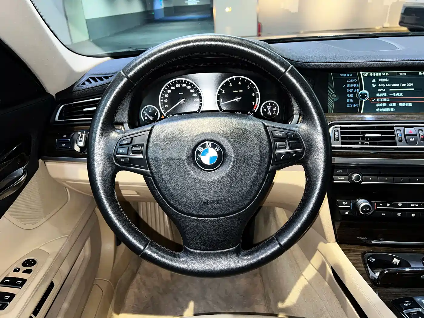 BMW 7 Series 2009 Model 740Li Leading Edition фото 16