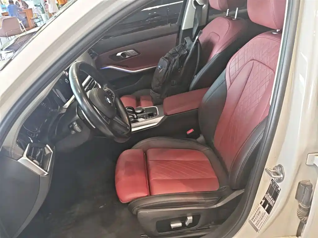 BMW 3-SERIES
