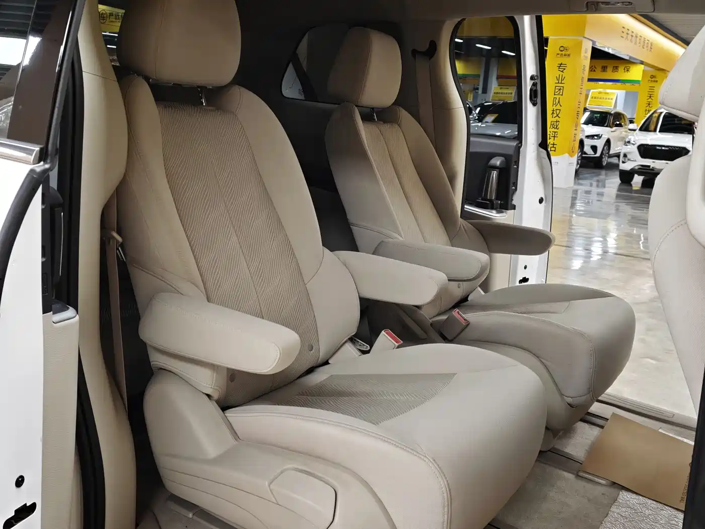 Buick GL8 2021 Land Business Class 652T Comfort фото 12