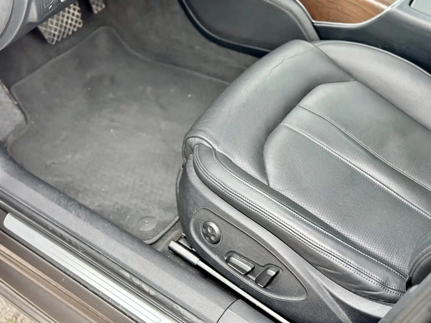Photo 22 - Audi A6L