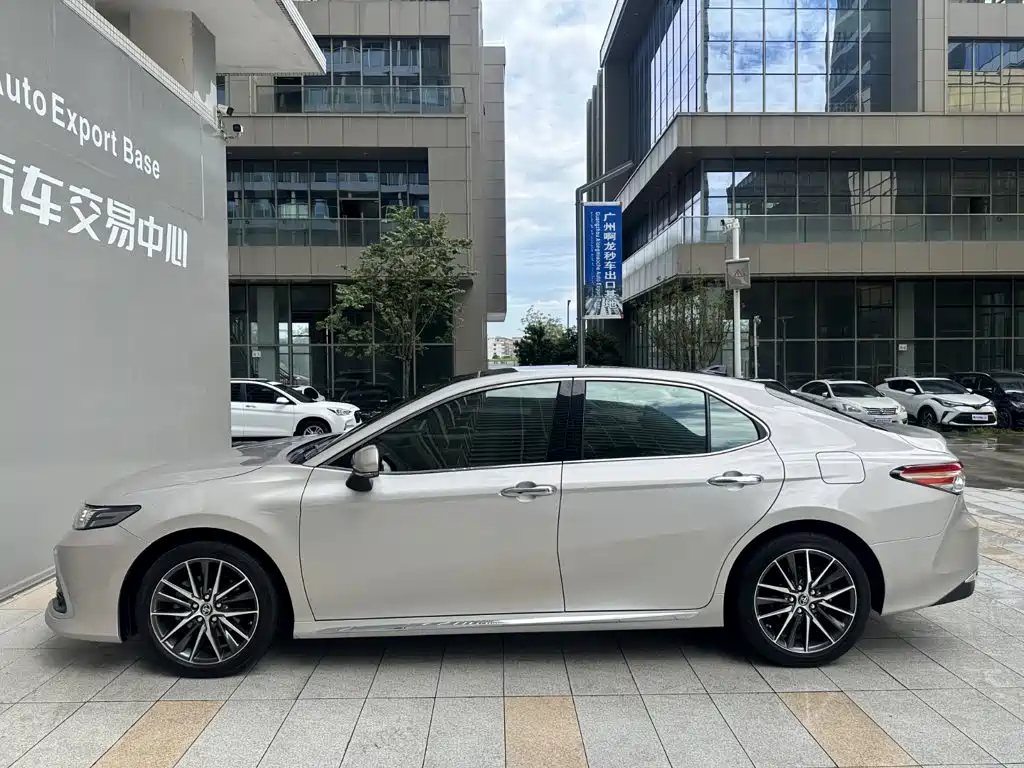 Toyota Camry 2024 2023 2.5G Luxury Edition