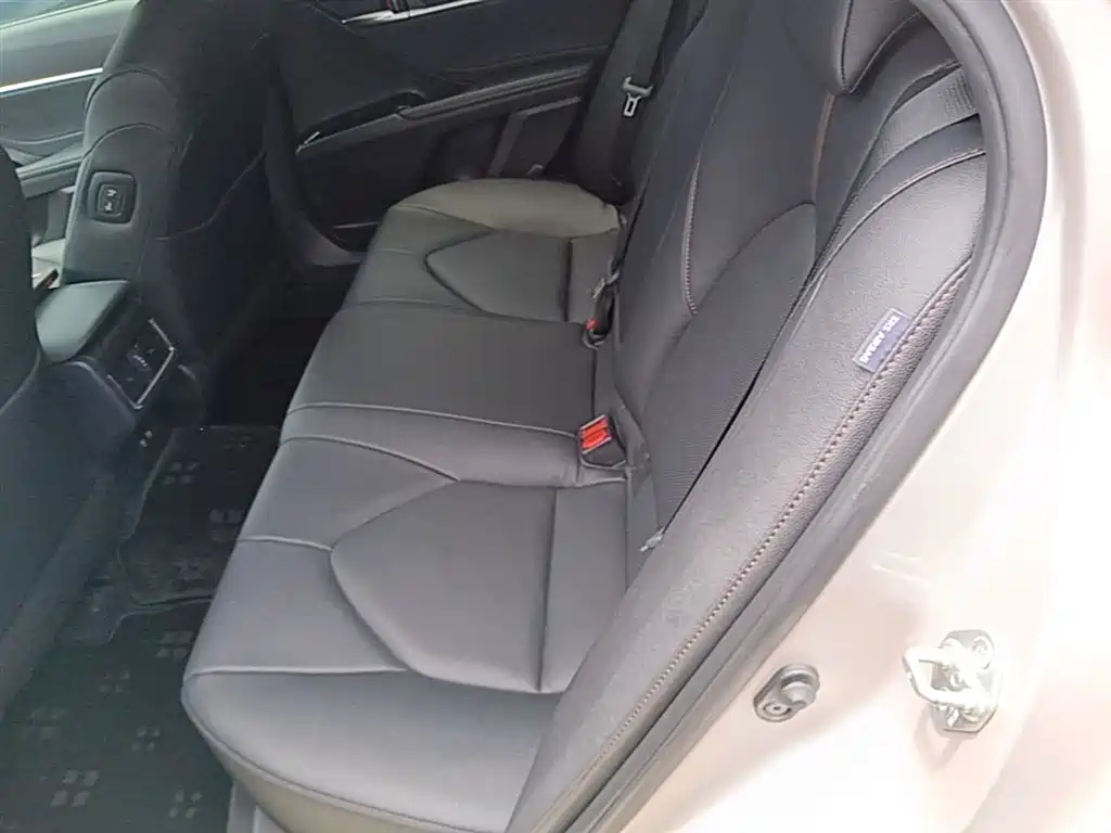 Toyota Camry 2021 2.0G Luxury Edition фото 17