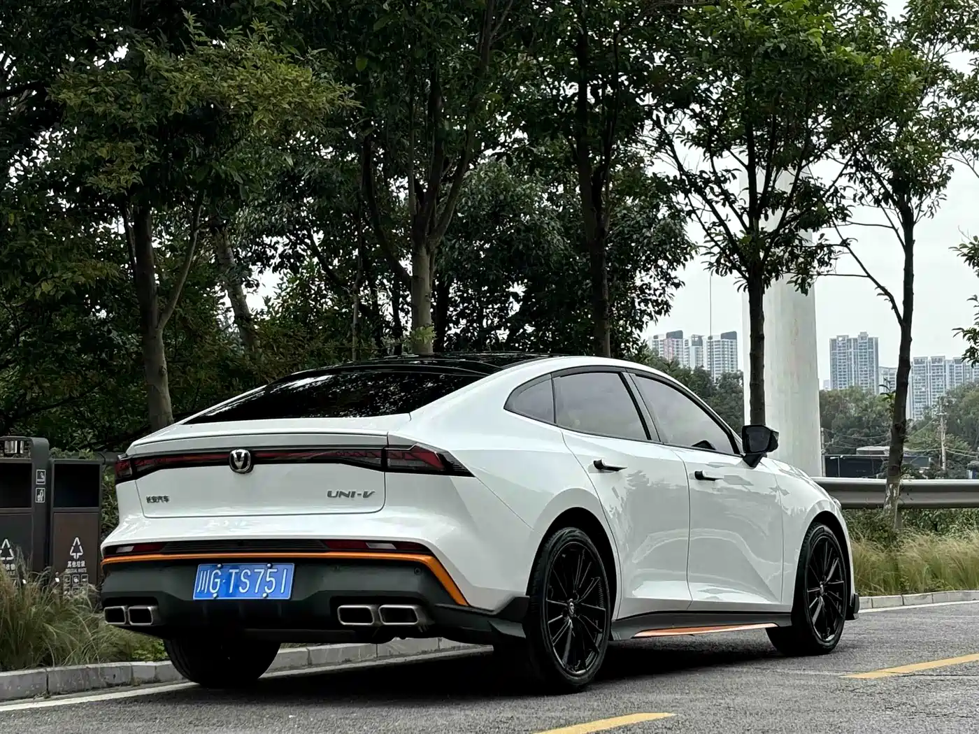 Changan UNI-V 2025 2024 1.5T Deluxe Sport