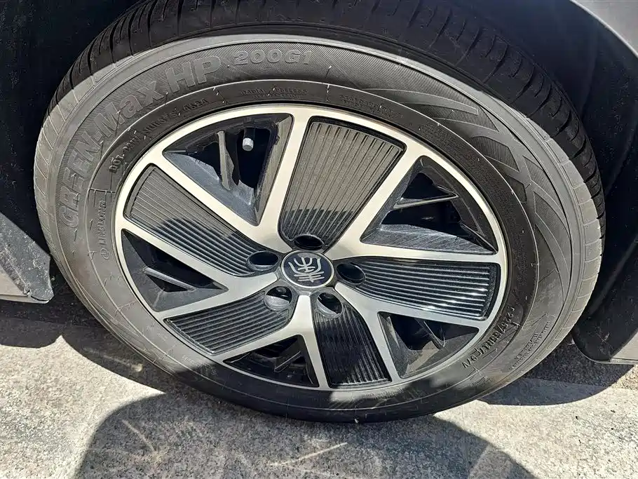 BYD Qin L 2024 DM-i 80KM Superior фото 6