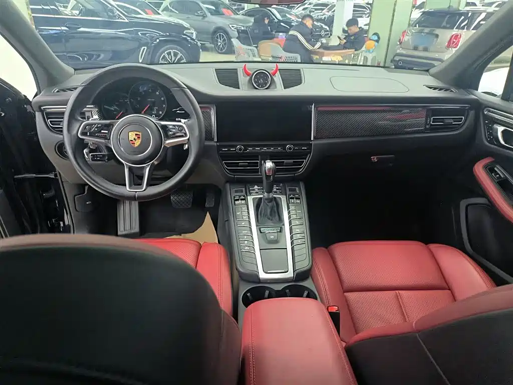 Porsche Macan 2021 Macan 2.0T фото 9