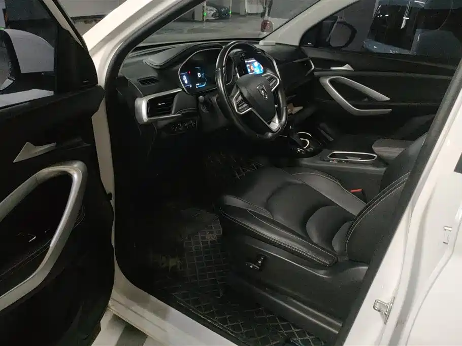 BAOJUN 530