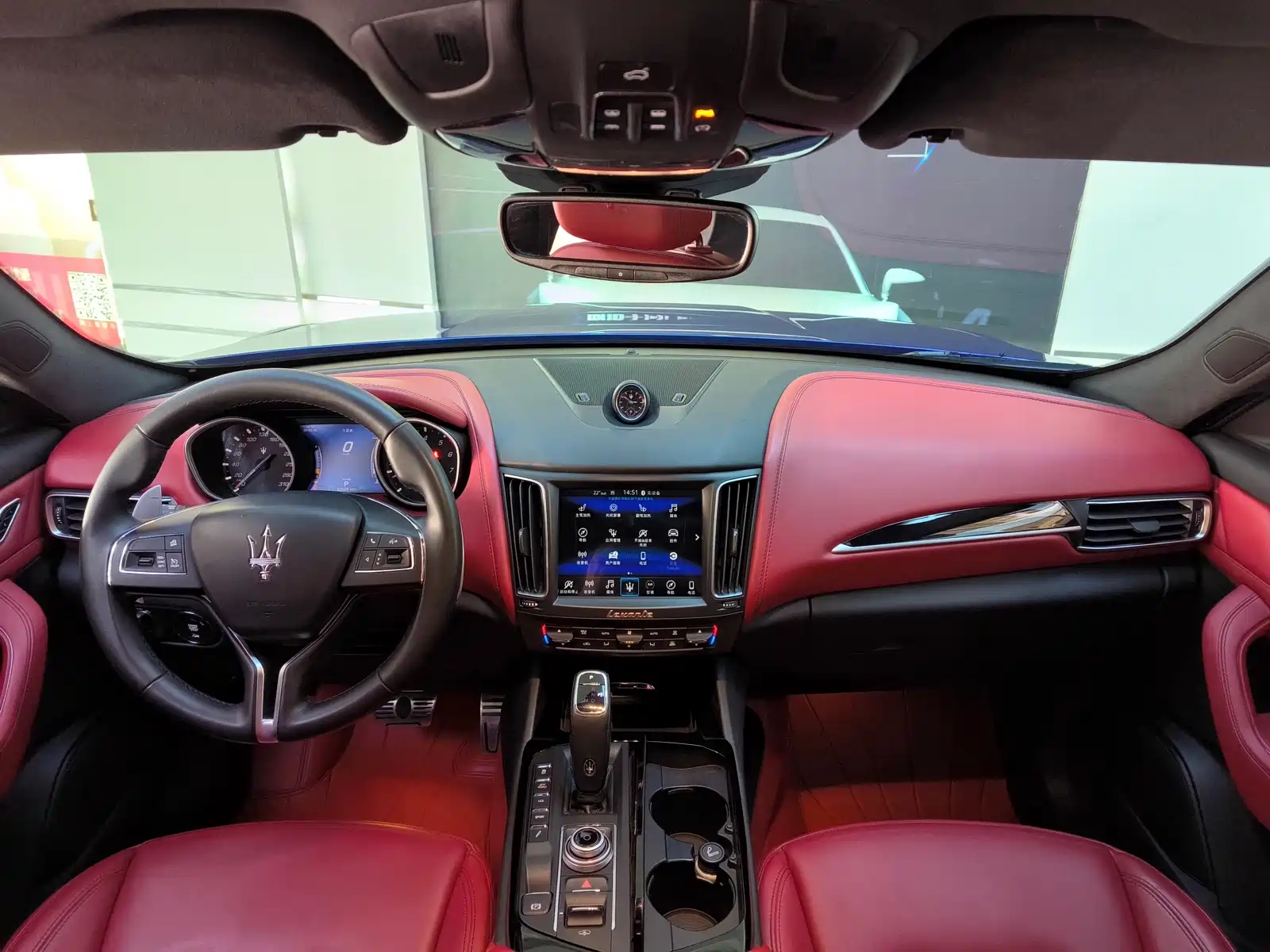 Photo 19 - Maserati Levante
