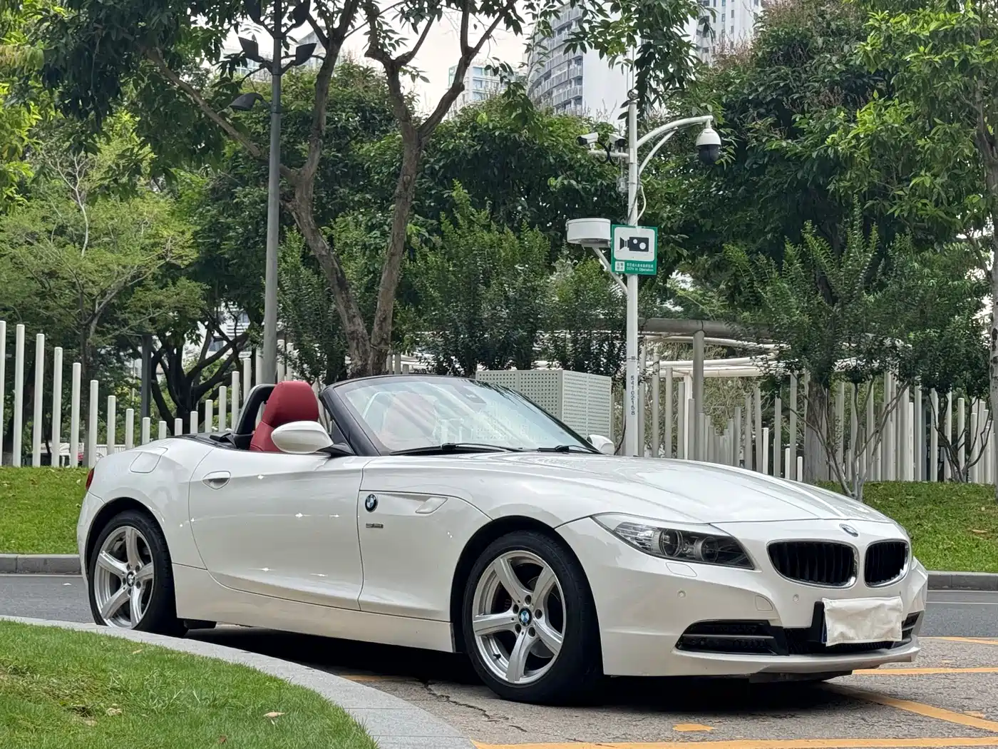 BMW Z4 2011 sDrive23i Flame Limited Edition фото 3