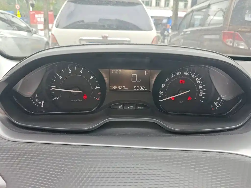 Peugeot 2008 2014 2014 1.6L Automatic Trend Edition
