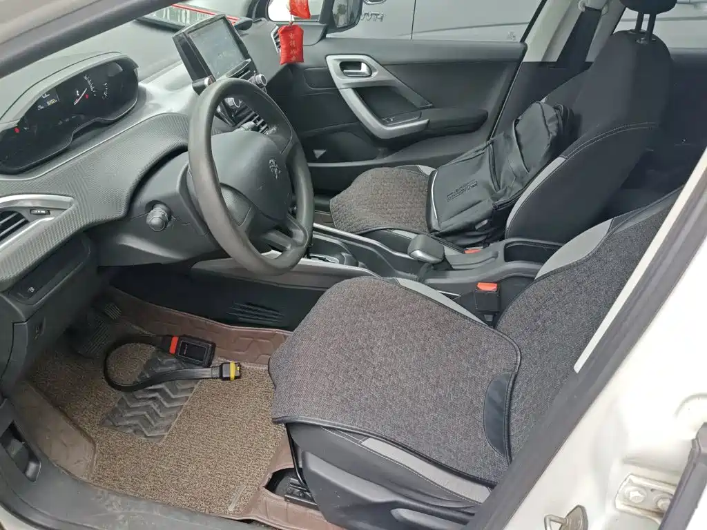Peugeot 2008 2014 2014 1.6L Automatic Trend Edition