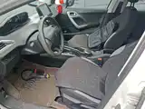 Photo 11 - Peugeot 2008