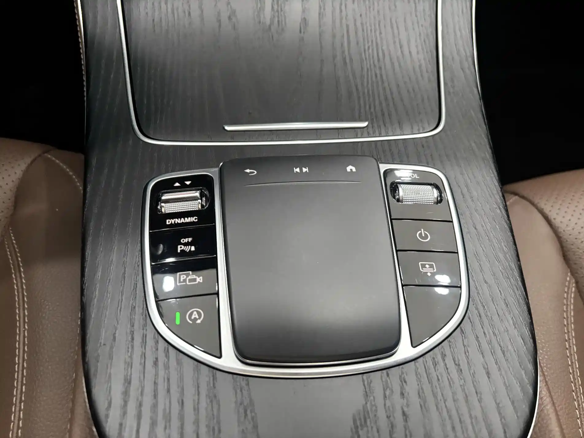 صورة 19 - Mercedes-Benz E-Class
