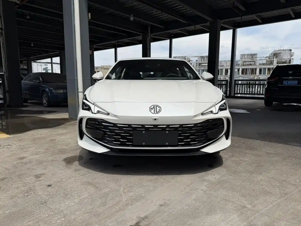 MG MG7