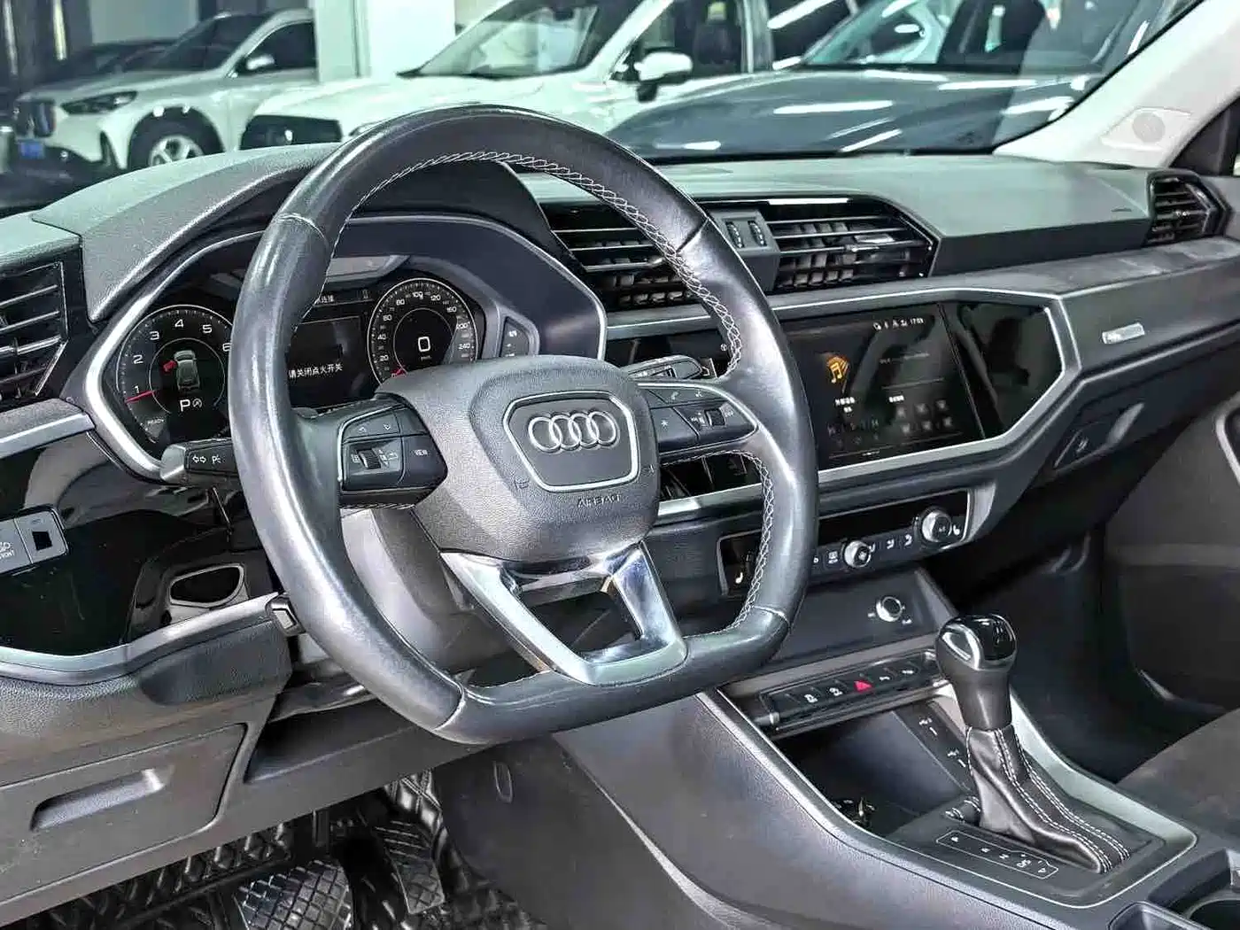Audi Q3 2022 35 TFSI Fashion Elegance фото 11