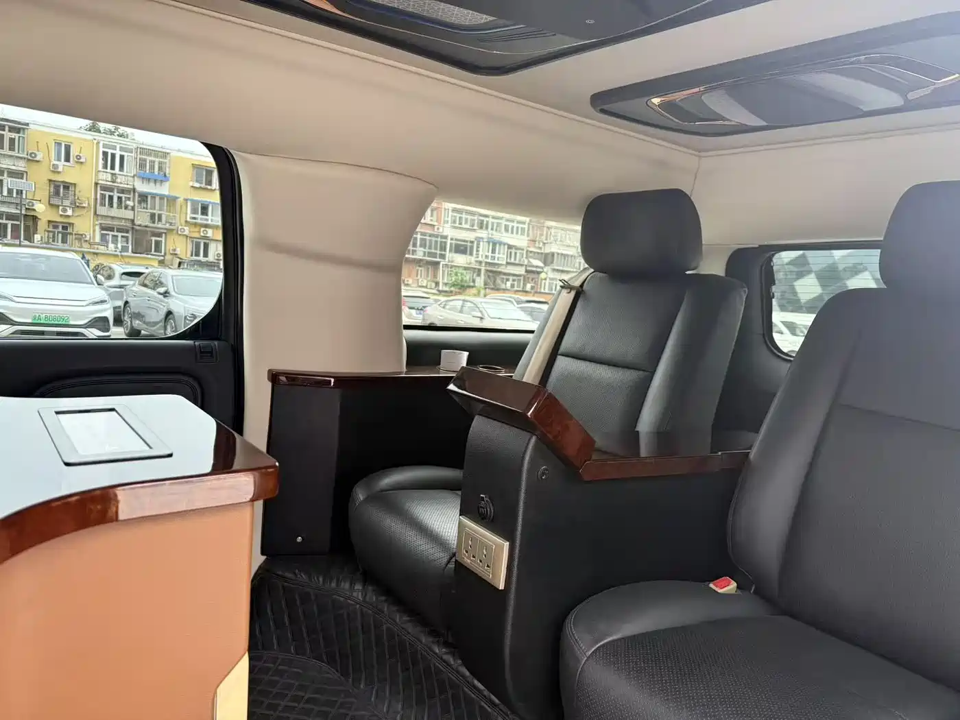 Cadillac Escalade 2008 6.2 AWD фото 11