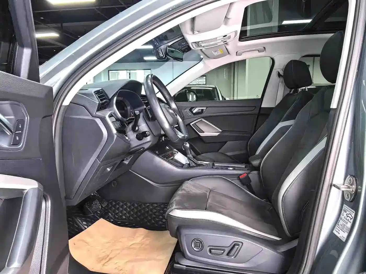 Audi Q3 2022 35 TFSI Fashion Elegance фото 9