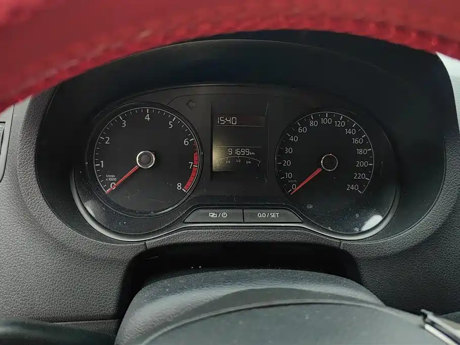 Volkswagen Polo 2016 1.4L Automatic Trend фото 14