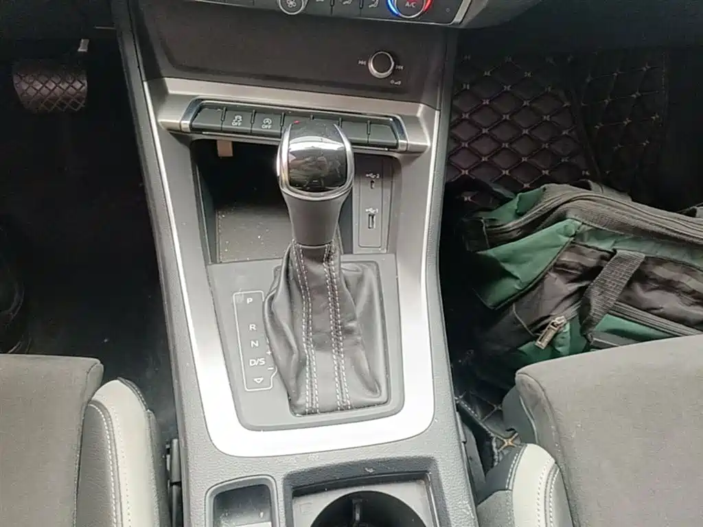 Audi Q3 2019 35 TFSI Progressive Sport фото 14