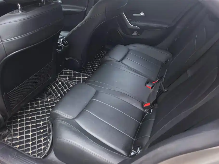 Mercedes-Benz A-Class 2021 A 180 L фото 11
