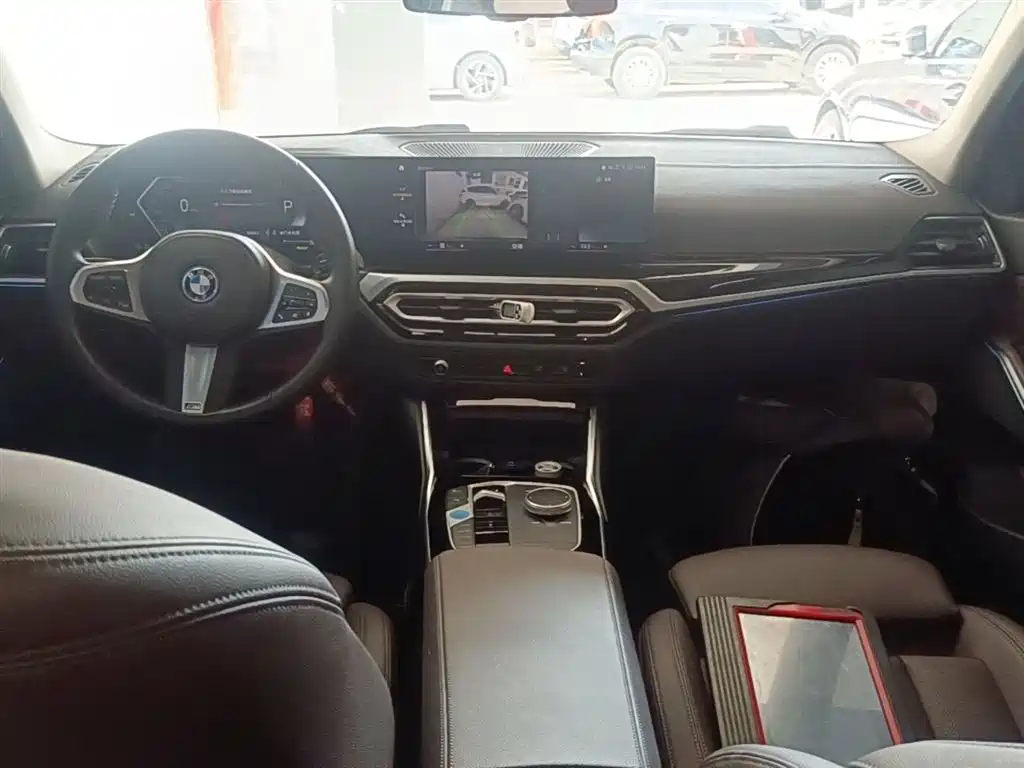 BMW i3 2022 eDrive 35 L фото 10