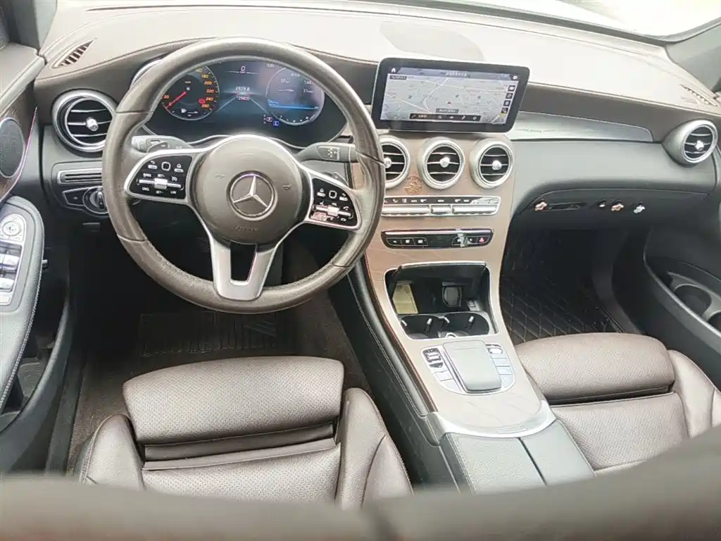 Mercedes-Benz GLC 2020 GLC 260 L 4MATIC Luxury фото 16