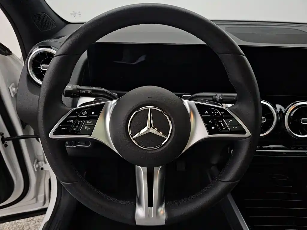 Mercedes-Benz GLB 2024 2024 Facelift GLB 200 Dynamic