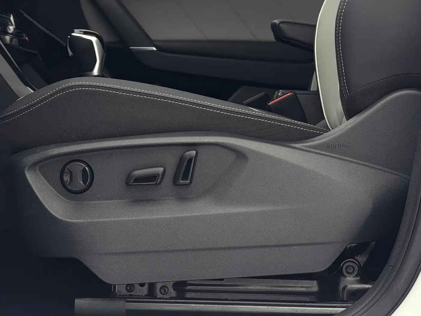 Volkswagen Tayron 2023 280TSI 2WD Luxury Plus Advanced Edition фото 22