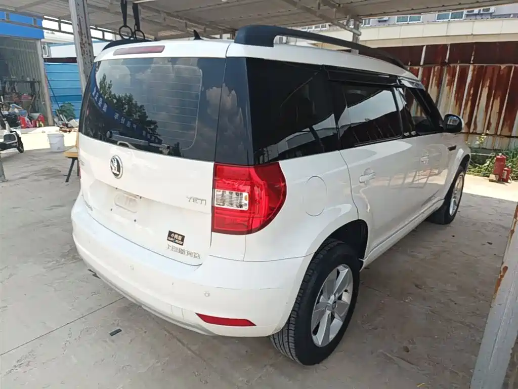 Škoda Yeti 2017 TSI280 DSG Advance фото 7