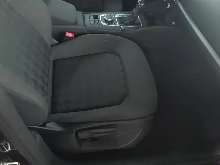Audi A3 2014 Limousine 35 TFSI Auto Comfort фото 8