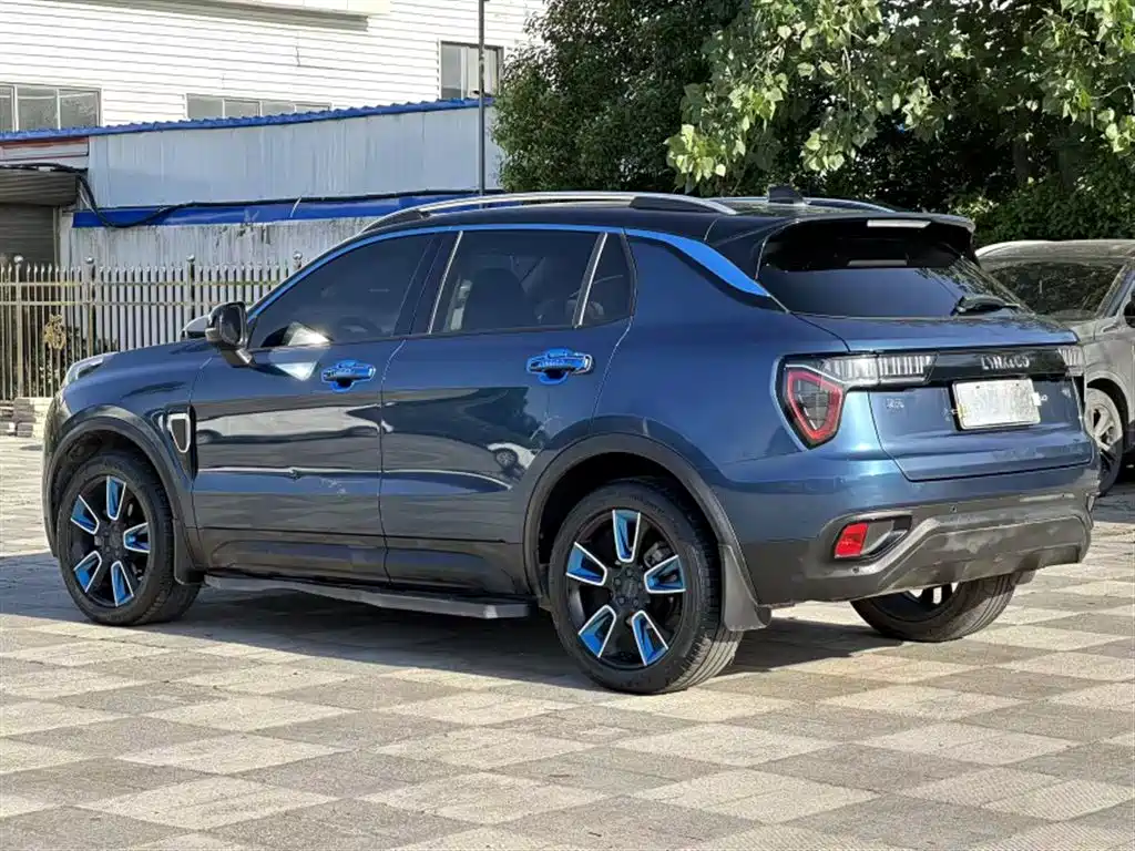 Lynk & Co 01 2017 2.0T 2WD Pro Shine Edition фото 5