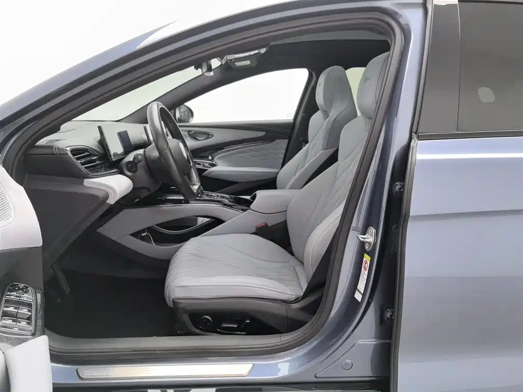 BYD Seal 2022 700km Long Range RWD Edition фото 10
