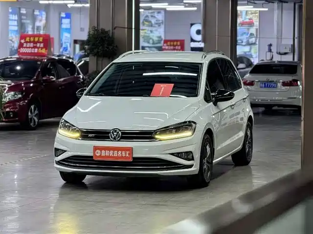 VOLKSWAGEN GOLF*JIAYU