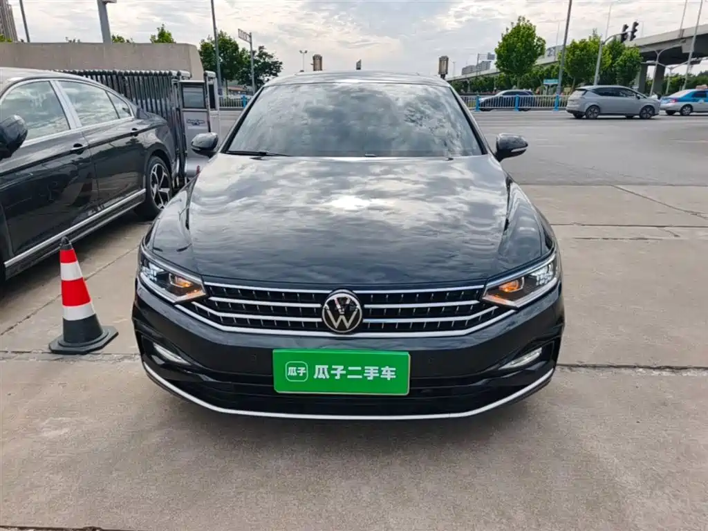 Volkswagen Magotan 2023 2 Million Units Anniversary Edition 330TSI DSG Leading Type фото 3