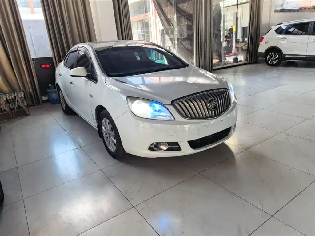 Buick Excelle 2013 GT 1.6L Automatic Fashion Edition фото 4