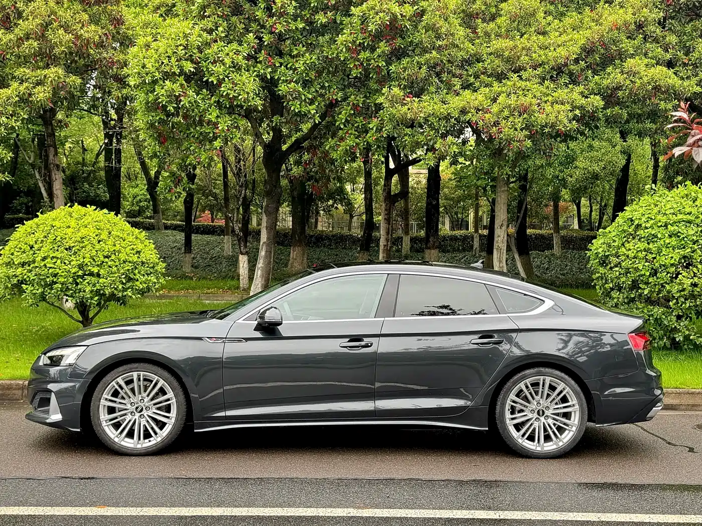 Audi A5 (Import) 2021 Sportback 40 TFSI quattro Luxury Dynamic фото 3