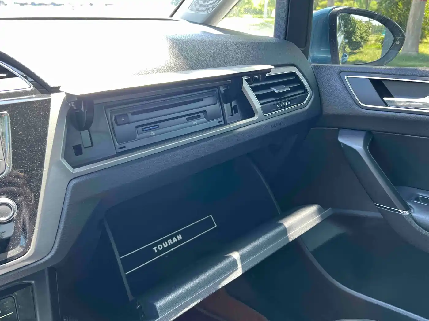 Volkswagen Touran 2021 Touran L 280TSI DSG Cross Luxury 6-Seater фото 24
