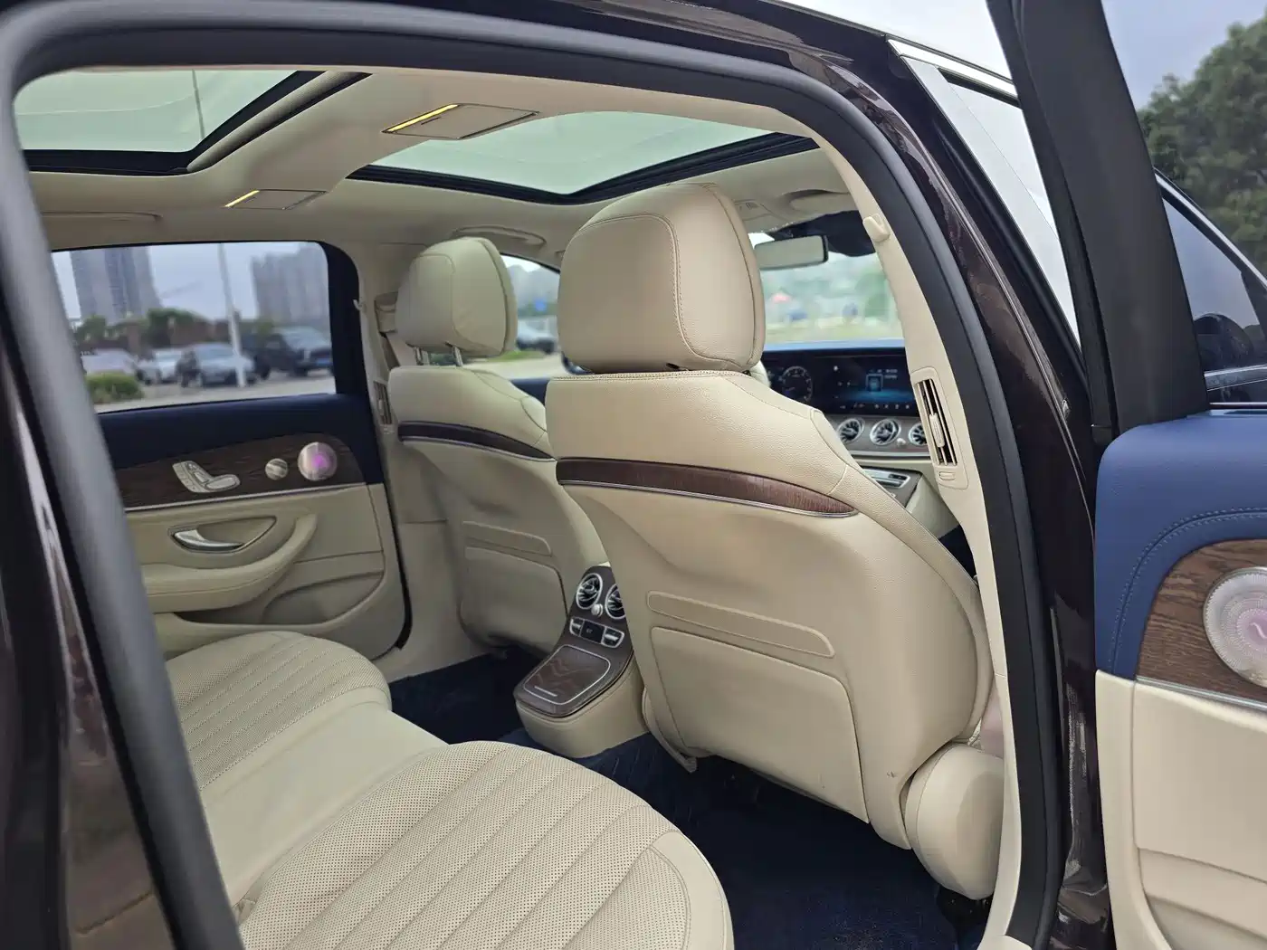Mercedes-Benz E-Class 2021 Facelift E 300 L Sport Premium фото 11